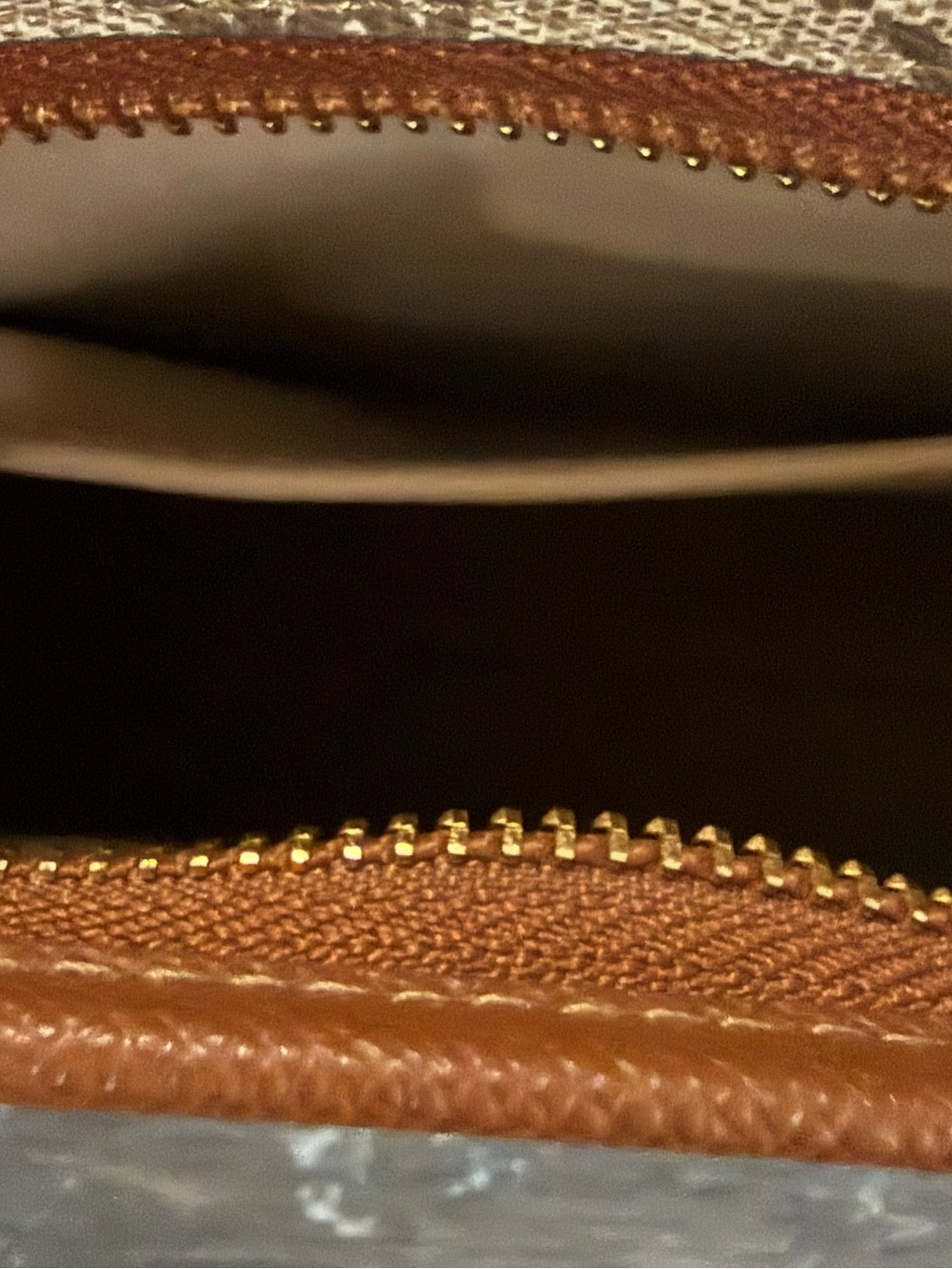 Michael Kors Signature Logo Belt Bag / Fanny Pack in the Classic Brown & Tan! - Picture 9 of 14